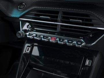 Peugeot 208 2023 (16)