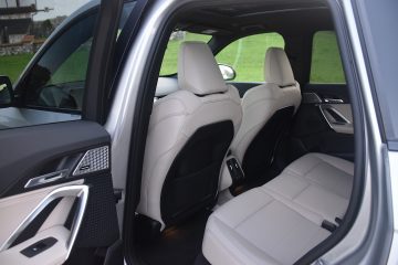 BMW iX1 21