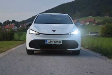 CUPRA BORN 04