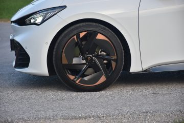 CUPRA BORN 09