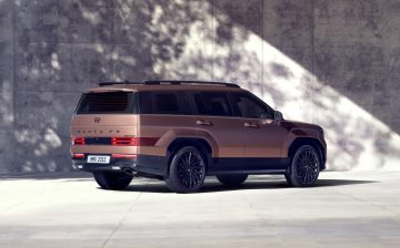 hyundai-santa-fe-boasts-bold-new-design-exterior-09_jpg