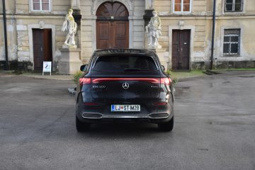 MB EQE SUV 13