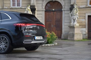 MB EQE SUV 14