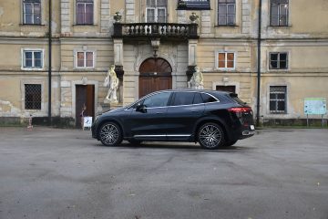 MB EQE SUV 32