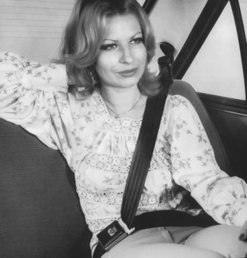 SavingLives50yearsofSeatBeltsinallOpelVehicles (4)