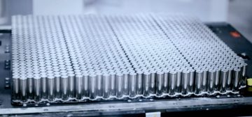 Tesla-Panasonic-battery-cells