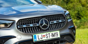 Mercedes-Benz_GLA_200_05