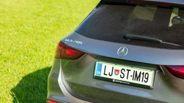 Mercedes-Benz_GLA_200_06