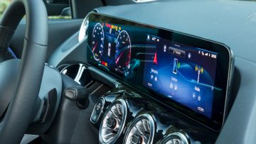 Mercedes-Benz_GLA_200_13