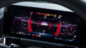 Mercedes-Benz_GLA_200_24