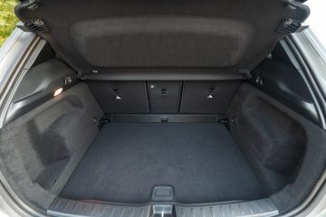 Mercedes-Benz_GLA_200_35