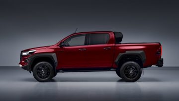 2023-hiluxgrsportmainshots3
