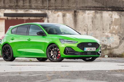 Ford_Focus_ST_001