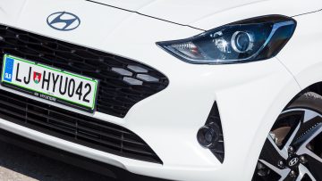 Hyundai_i10_12_Premium_03