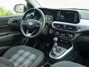 Hyundai_i10_12_Premium_10