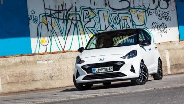Hyundai_i10_12_Premium_34