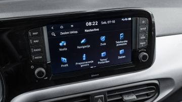 Hyundai_i10_12_Premium_40
