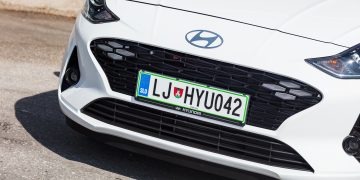 Hyundai_i10_12_Premium_49