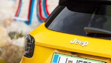 Jeep_Avenger_e_24