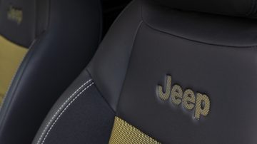 Jeep_Avenger_e_38