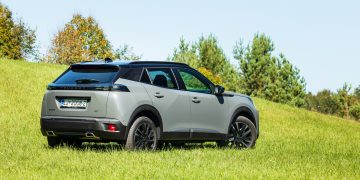 Peugeot_2008_12_Puretech_130_GT_04