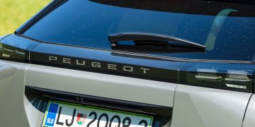 Peugeot_2008_12_Puretech_130_GT_24