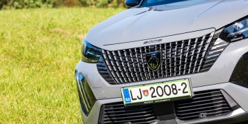 Peugeot_2008_12_Puretech_130_GT_25