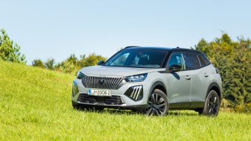 Peugeot_2008_12_Puretech_130_GT_28