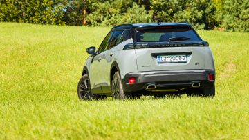 Peugeot_2008_12_Puretech_130_GT_29
