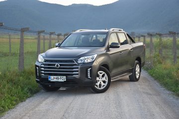 SSANGYONG MUSSO 04
