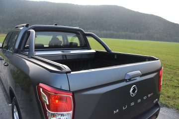 SSANGYONG MUSSO 13