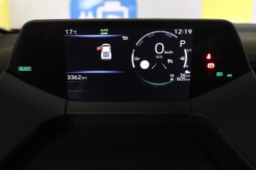 Toyota Prius plug-in (13)