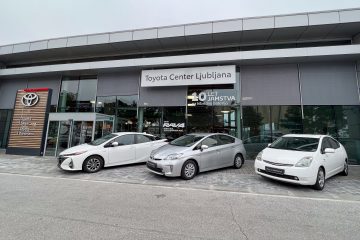 Toyota Prius plug-in (15)