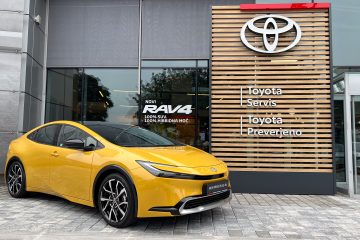 Toyota Prius plug-in (16)