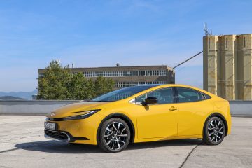 Toyota Prius plug-in (6)