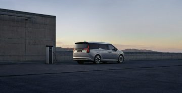 https___www.carscoops.com_wp-content_uploads_2023_11_2025-Volvo-EM90-100-1024x525