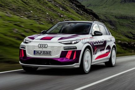 2024-audi-q6-e-tron-sq6-e-tron-prototype-165-64b93751d38d0