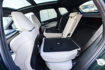 BMW 230e_42