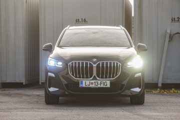 BMW 230e_49