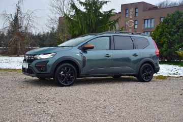 DACIA JOGGER HYBRID 02