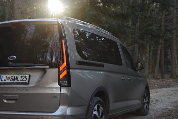 FORD TOURNEO CONNECT AWD 11