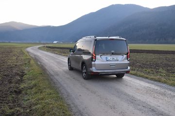 FORD TOURNEO CONNECT AWD 32