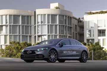 US-Behörden geben grünes Licht: Mercedes-Benz erhält weltweit erste Genehmigung für den Einsatz spezieller Außenbeleuchtung für automatisiertes FahrenMercedes-Benz receives approvals for turquoise-coloured automated driving marker lights in Califor