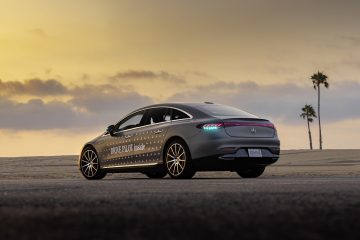 US-Behörden geben grünes Licht: Mercedes-Benz erhält weltweit erste Genehmigung für den Einsatz spezieller Außenbeleuchtung für automatisiertes Fahren

Mercedes-Benz receives approvals for turquoise-coloured automated driving marker lights in Califor