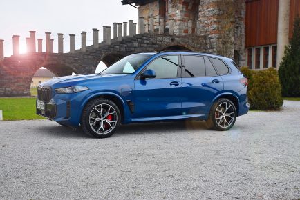 BMW X5 50e 01