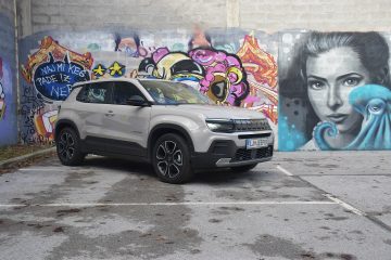 JEEP AVENGER 02