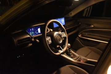 JEEP AVENGER 22
