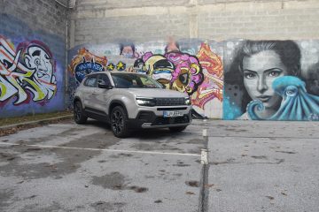 JEEP AVENGER 35