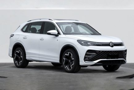 volkswagen-tiguan-front-three-qu