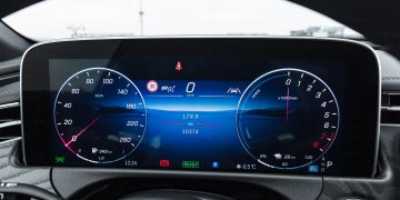 Mercedes-Benz_E300e_50
